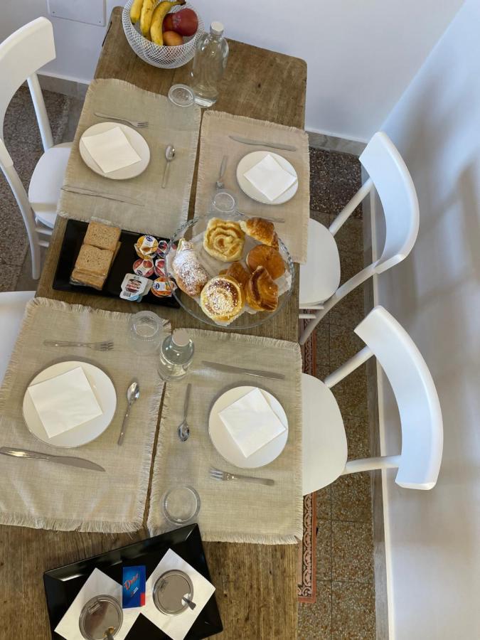 Al Dio Bes Bed & Breakfast Cagliari Dış mekan fotoğraf